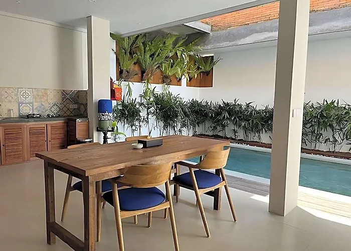 Eka Wood Hotel Singapadu Tengah