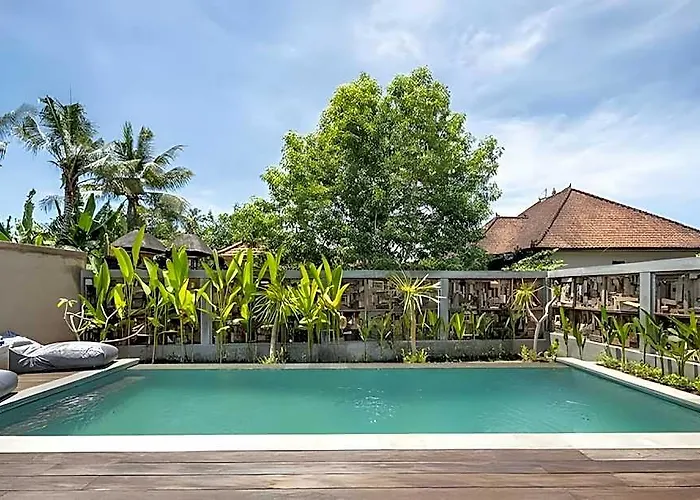 Eka Wood 4*