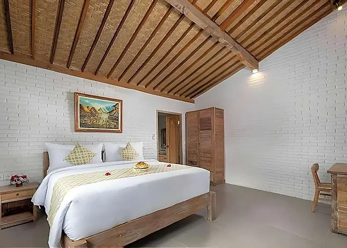 Hotel Eka Wood