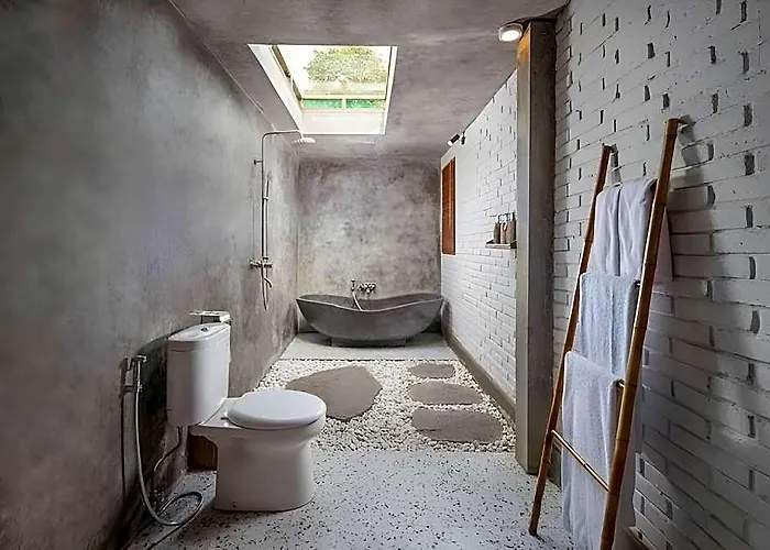 Hotel Eka Wood