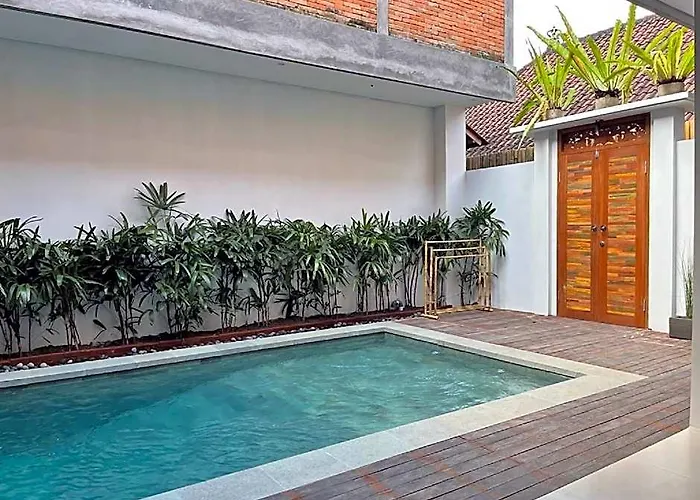 Eka Wood 4*